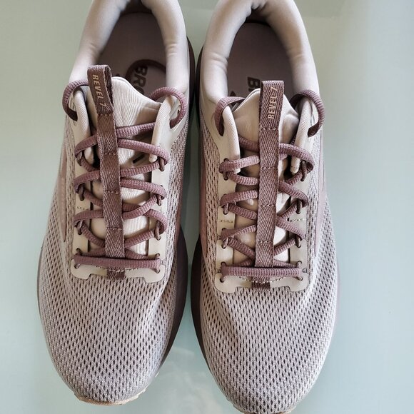 Running Sneaker - Picture 2 of 4